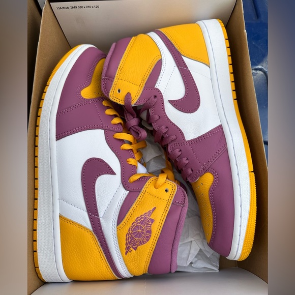 Air Jordan 1 Retro High OG. Band of Brothers - Picture 1 of 12